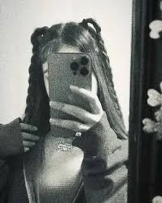 Random profile girl i found on google lol